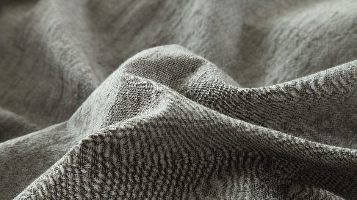 Choosing a Tablecloth Size for Everyday and Formal Meals