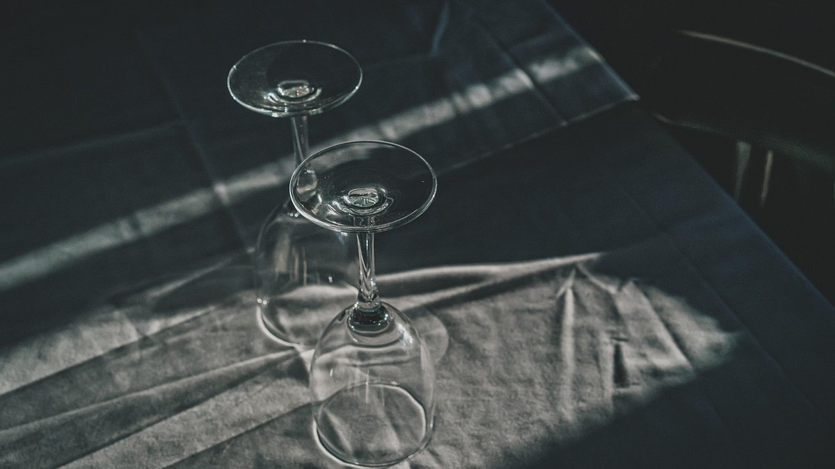 How to Remove Red Wine Stains from White Tablecloths